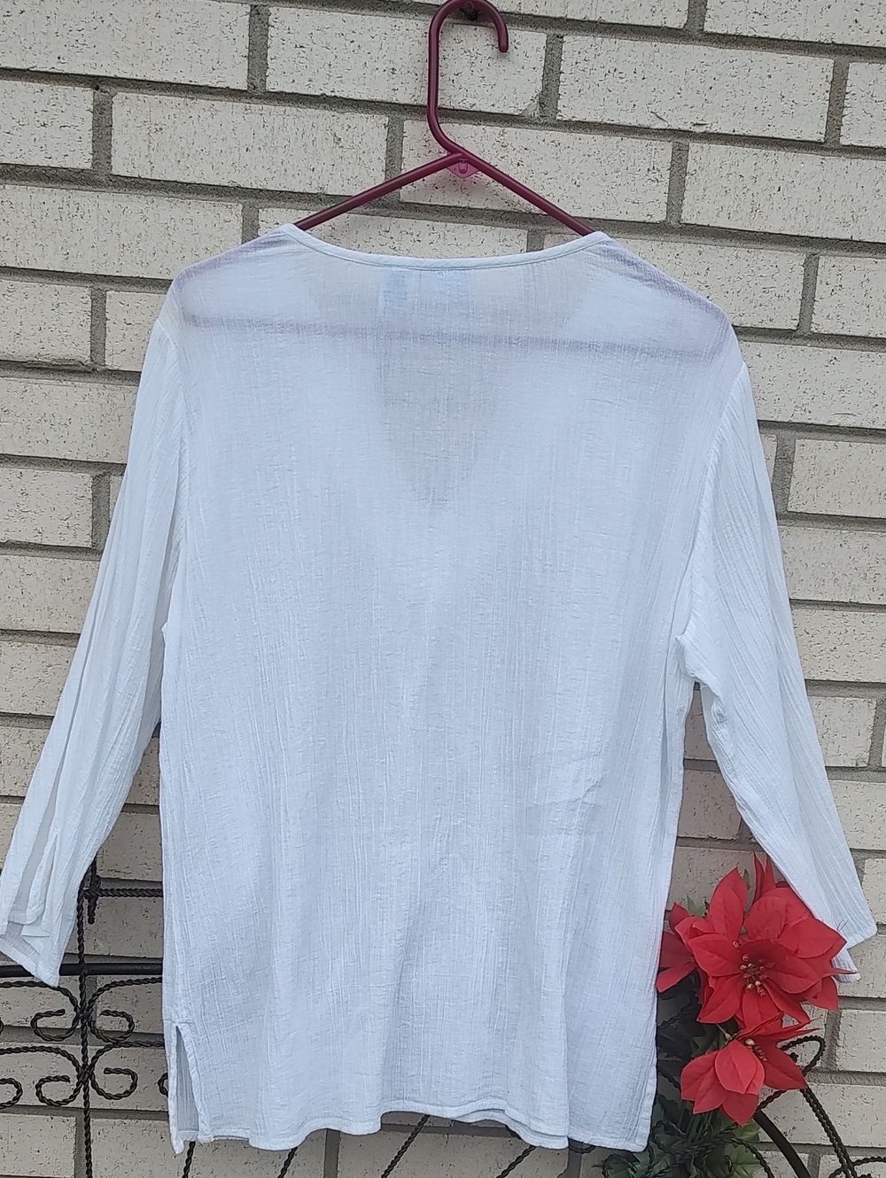 White Cotton V-Neck Lace Trim Women's Top - Picture 8 of 8